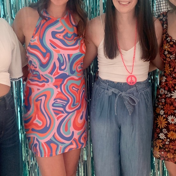 Urban Threads halterneck mini dress in multi swirl print - Picture 4 of 4